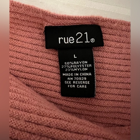 Rue 21 Casual Pink Sweater. Large  A2 - Picture 10 of 10